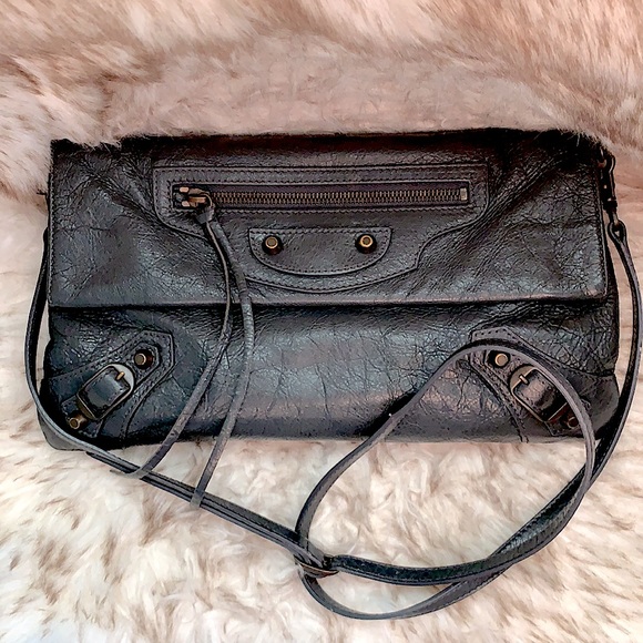 Balenciaga Classic Envelope Clutch with Strap - Picture 3 of 9